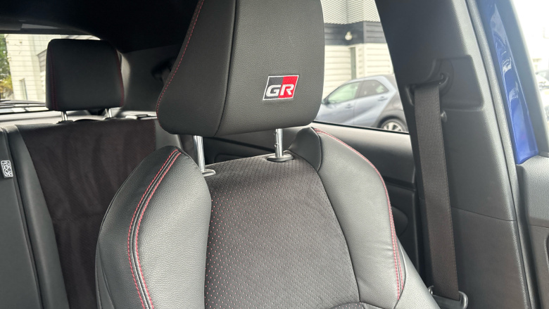 Toyota Yaris Cross 1.5 Hybrid GR Sport 5dr CVT Hybrid Estate